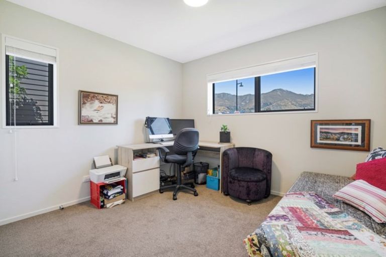 Photo of property in 7 Pukeko Place, Wanaka, 9305