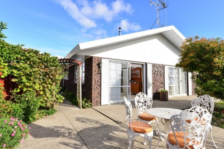 Photo of property in 11 Glen Lynne Avenue, Queenwood, Hamilton, 3210