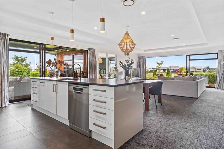 Photo of property in 71 The Esplanade, Pegasus, 7612