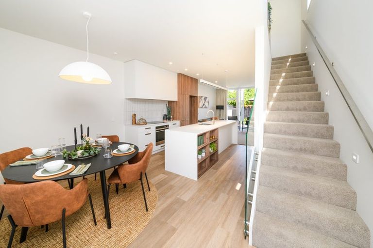Photo of property in 8 Tuapapa Lane, Roslyn, Palmerston North, 4414