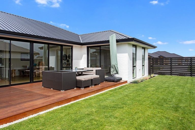Photo of property in 76 Sutherland Drive, Kaiapoi, 7630