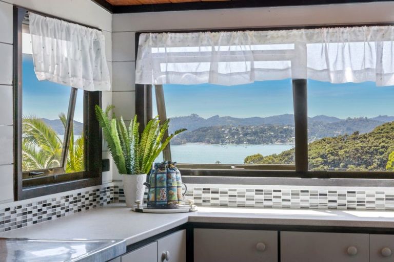 Photo of property in 2 Tui Grove, Paihia, 0200