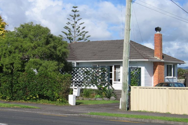 Photo of property in 660 Te Atatu Road, Te Atatu Peninsula, Auckland, 0610
