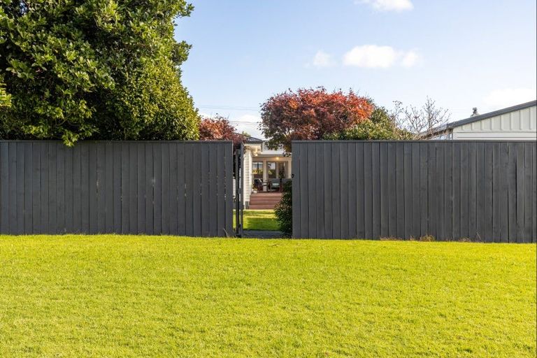 Photo of property in 11 Tokomaru Street, Welbourn, New Plymouth, 4312