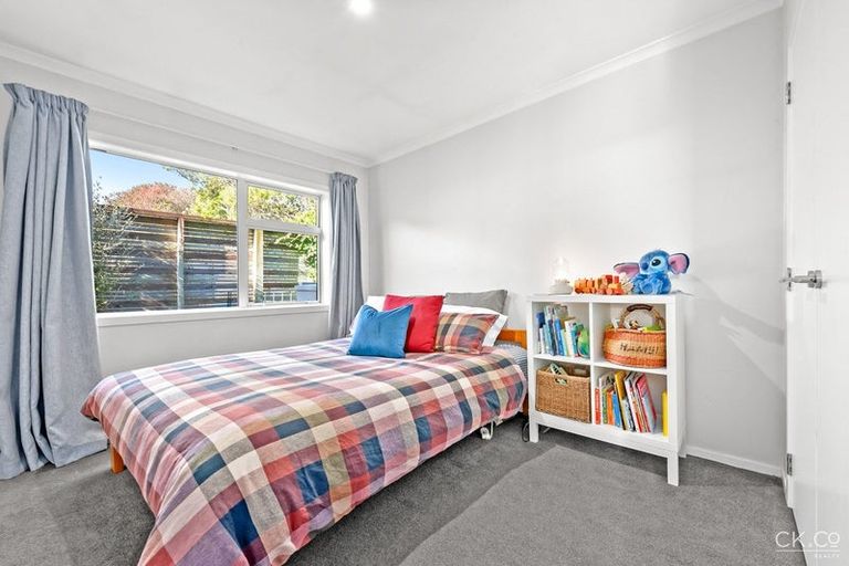 Photo of property in 90b Stokes Valley Road, Stokes Valley, Lower Hutt, 5019