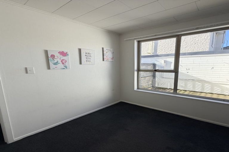 Photo of property in 2/74 Picton Avenue, Riccarton, Christchurch, 8011