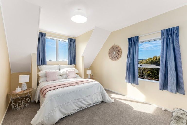 Photo of property in 1 Anaheim Place, Churton Park, Wellington, 6037