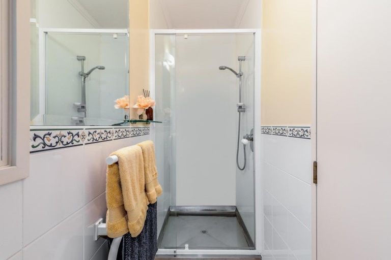 Photo of property in 8 Tui Crescent, Waikanae, 5036