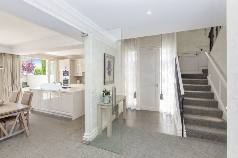 Photo of property in 152 Merivale Lane, Merivale, Christchurch, 8014