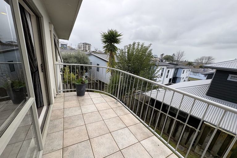 Photo of property in 11a Ruakiwi Road, Hamilton Lake, Hamilton, 3204
