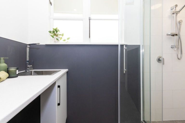 Photo of property in 95 Ruamahanga Crescent, Terrace End, Palmerston North, 4410