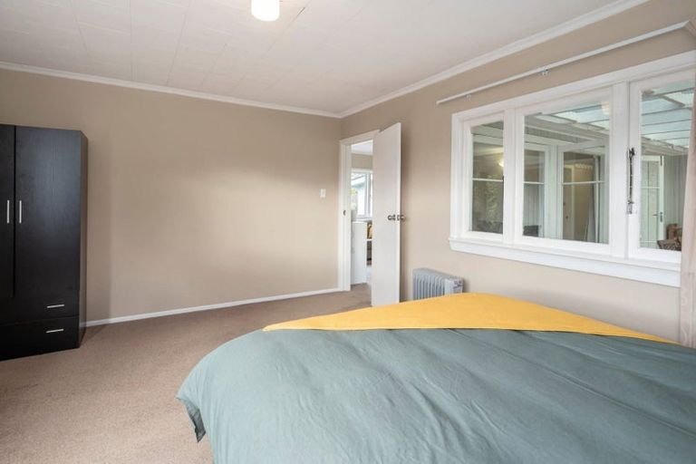Photo of property in 27 Robinson Avenue, Holdens Bay, Rotorua, 3010