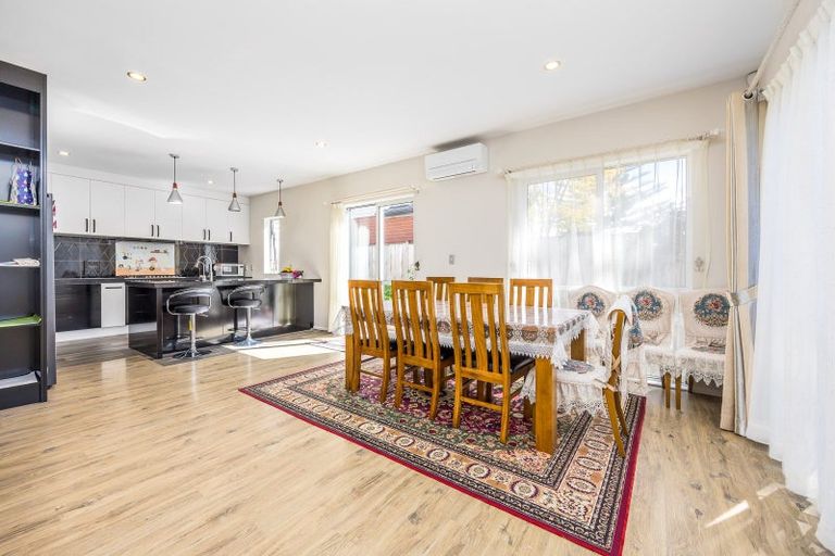 Photo of property in 45 Bordeaux Parade, Te Atatu South, Auckland, 0610