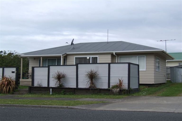 Photo of property in 58a Riversdale Drive, Merrilands, New Plymouth, 4312