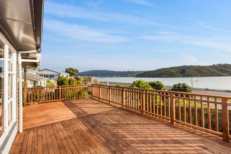 Photo of property in 32 Papakowhai Road, Papakowhai, Porirua, 5024