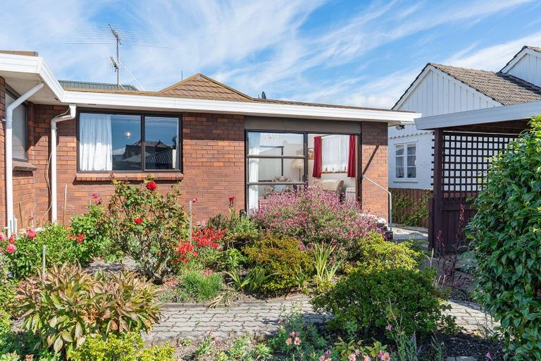 Photo of property in 16 Irvine Street, Mosgiel, 9024
