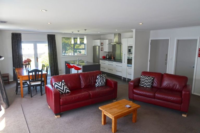 Photo of property in 28 Brecon Road, Stratford, 4332