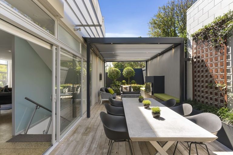 Photo of property in 4a Sarsfield Street, Herne Bay, Auckland, 1011