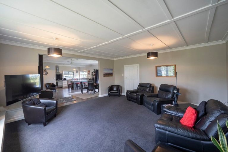 Photo of property in 2532 Lake Ferry Road, Pirinoa, Featherston, 5772