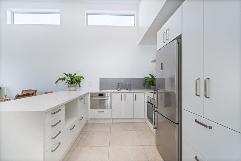 Photo of property in 16 Vanita Drive, Whitianga, 3510