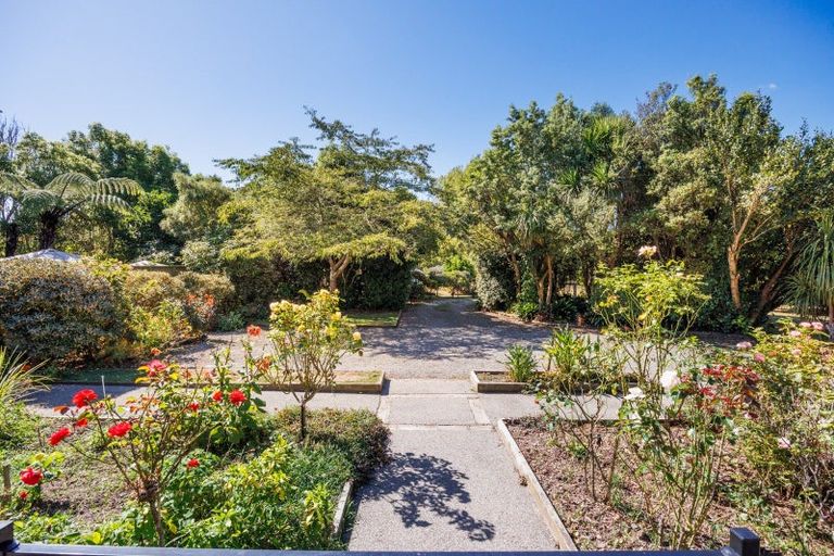 Photo of property in 355 Turitea Road, Turitea, Palmerston North, 4472