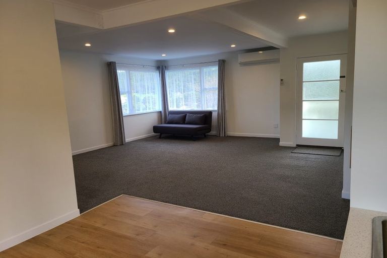 Photo of property in 8a Matama Road, Glen Eden, Auckland, 0602