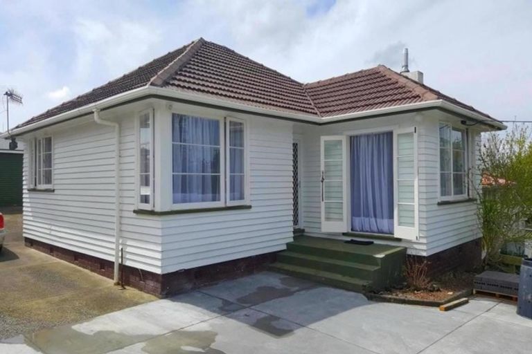 Photo of property in 4 Glenorchy Street, Glen Eden, Auckland, 0602
