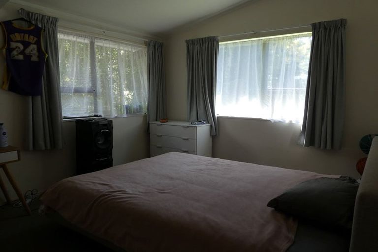 Photo of property in 35 Autumn Avenue, Glen Eden, Auckland, 0602