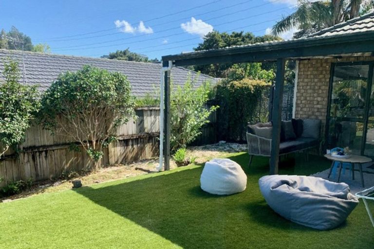 Photo of property in 74 Wairere Road, The Gardens, Auckland, 2105