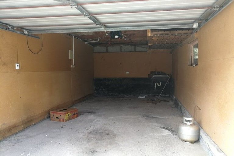 Photo of property in 5 Datura Place, Sunnynook, Auckland, 0620