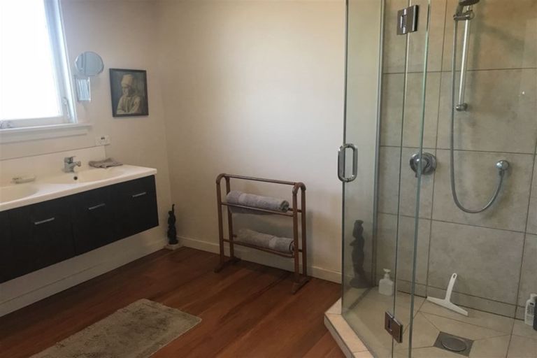 Photo of property in 53 Papanui Road, Merivale, Christchurch, 8014