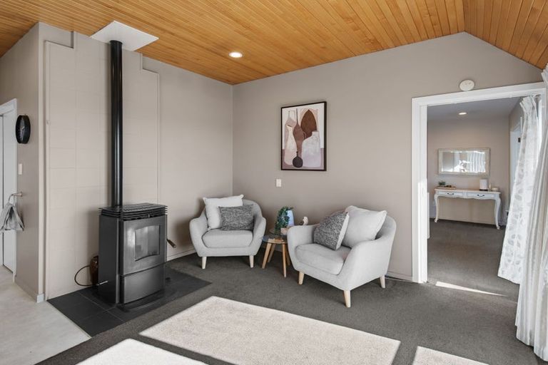 Photo of property in 9 Petworth Place, Westmorland, Christchurch, 8025