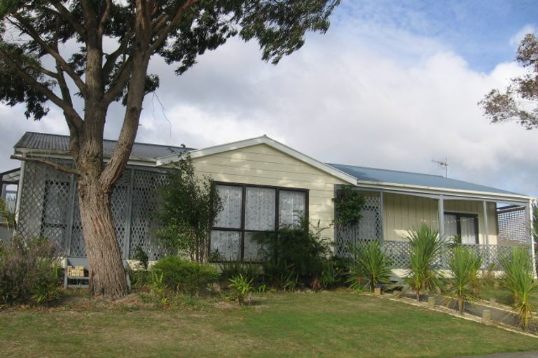 Photo of property in 1 Dalwood Grove, Highbury, Palmerston North, 4412
