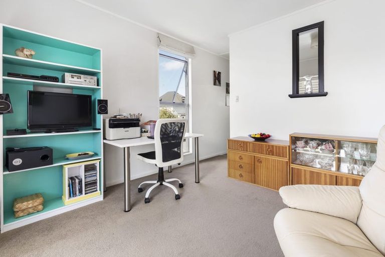 Photo of property in Mahora Court Flats, 25 Mahora Street, Kilbirnie, Wellington, 6022