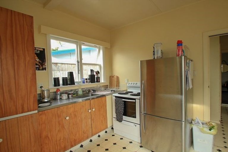 Photo of property in 2/31 Tahi Street, Miramar, Wellington, 6022