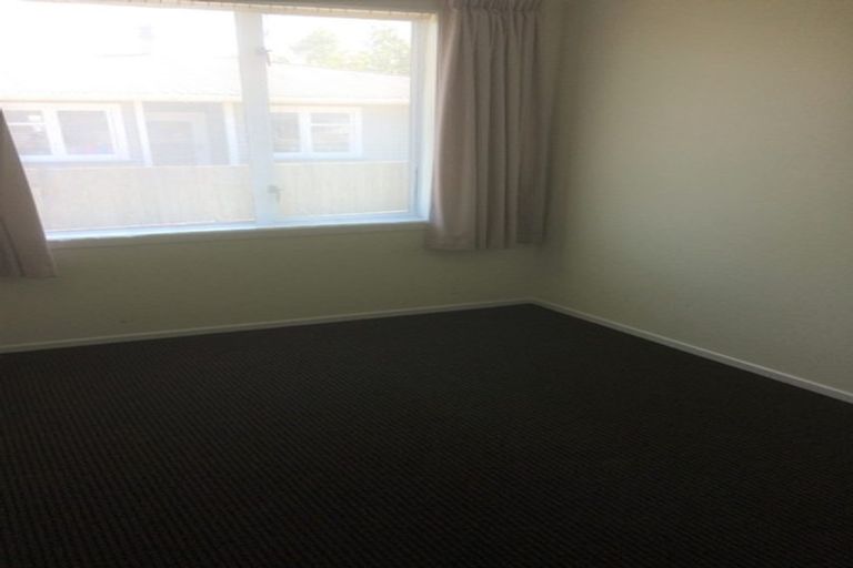 Photo of property in 57 Banks Street, Marfell, New Plymouth, 4310