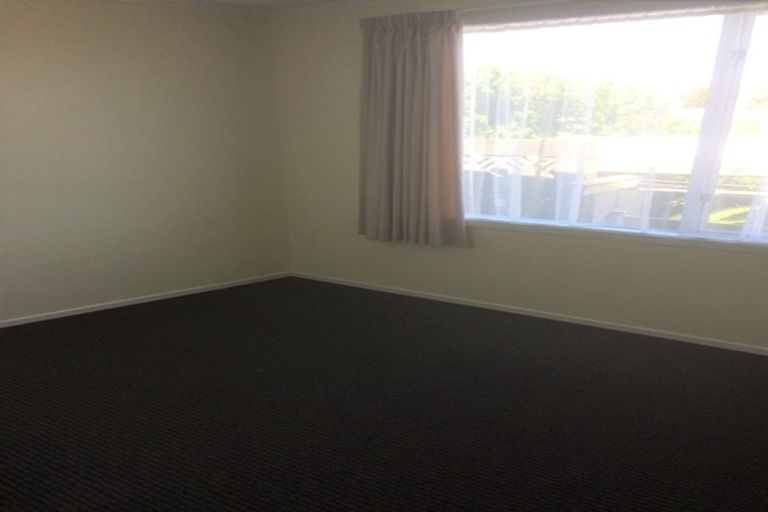 Photo of property in 57 Banks Street, Marfell, New Plymouth, 4310