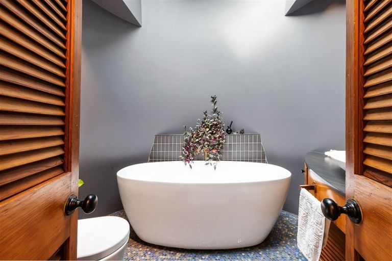 Photo of property in 35 Westburn Terrace, Burnside, Christchurch, 8041