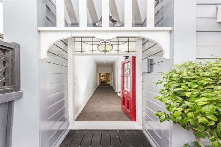 Photo of property in 92 Rintoul Street, Newtown, Wellington, 6021