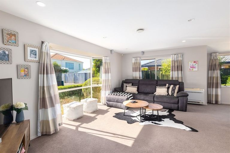 Photo of property in 6 Anglem Way, Northwood, Christchurch, 8051