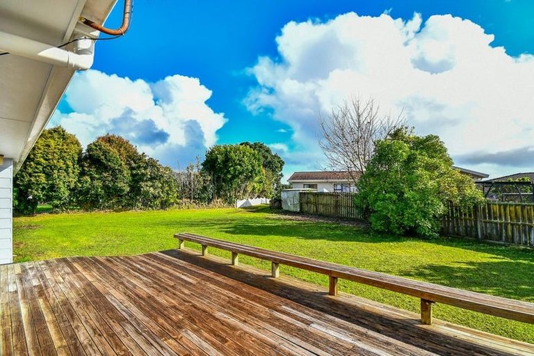 Photo of property in 6 Leaming Place, Clarks Beach, 2122