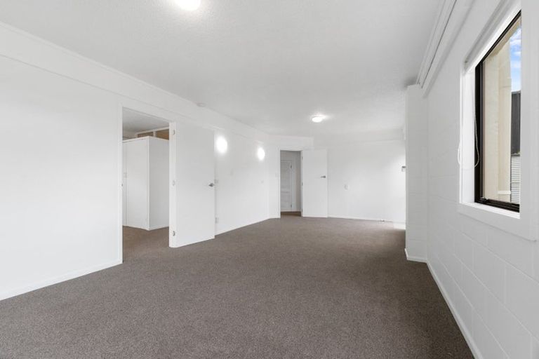 Photo of property in 3/63a Norwood Road, Bayswater, Auckland, 0622