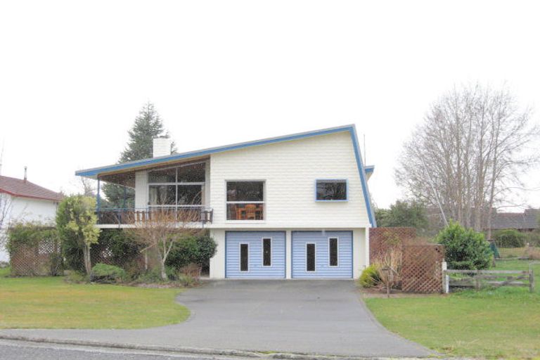Photo of property in 140 Te Anau Terrace, Te Anau, 9600