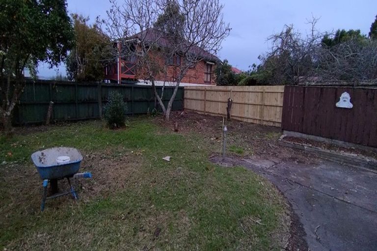 Photo of property in 4259 Great North Road, Glendene, Auckland, 0602