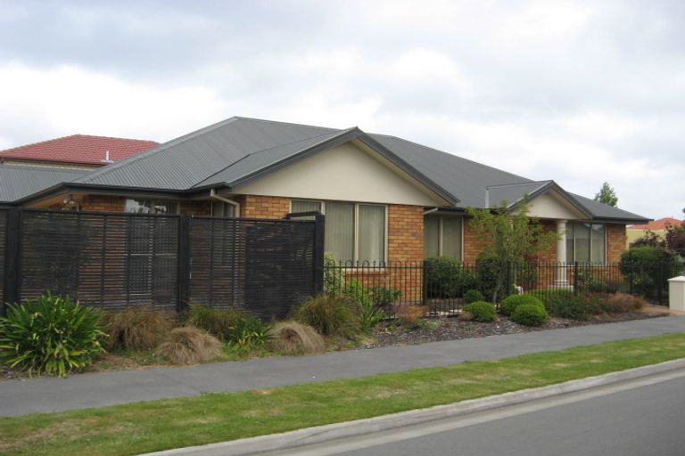 Photo of property in 22 Laguna Gardens, Shirley, Christchurch, 8052