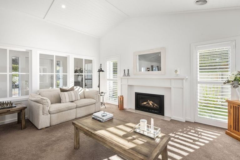 Photo of property in 2/21 Highland Drive, Acacia Bay, Taupo, 3385