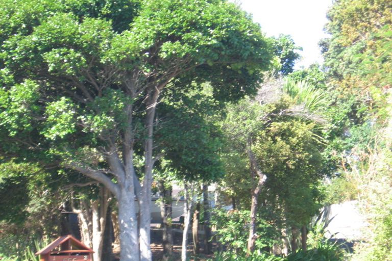 Photo of property in 2/555 Beach Road, Murrays Bay, Auckland, 0630