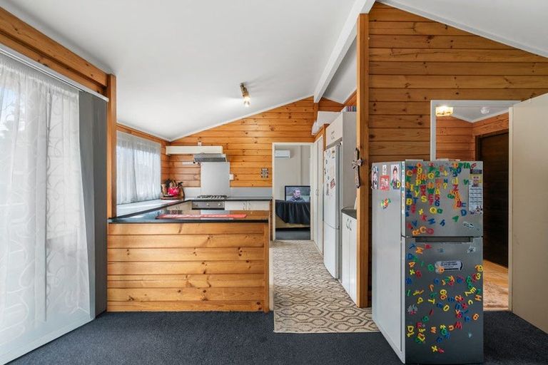 Photo of property in 80 Eugenia Rise, Totara Heights, Auckland, 2105