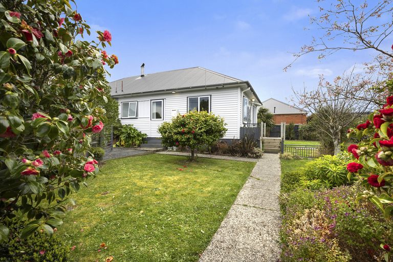 Photo of property in 15 Puketai Street, Andersons Bay, Dunedin, 9013