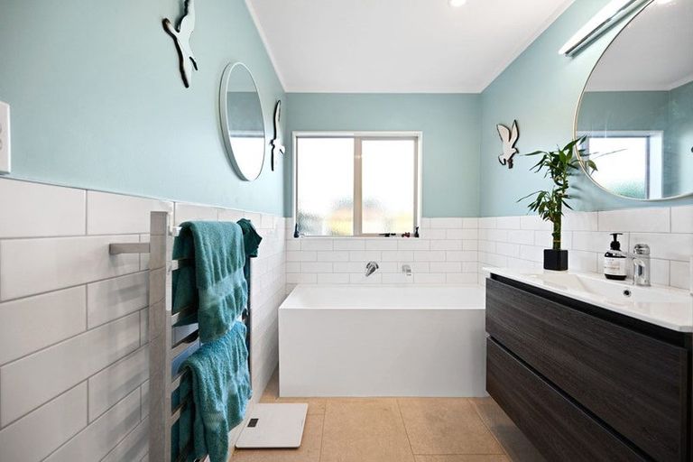 Photo of property in 14 Taksan Place, Pukete, Hamilton, 3200